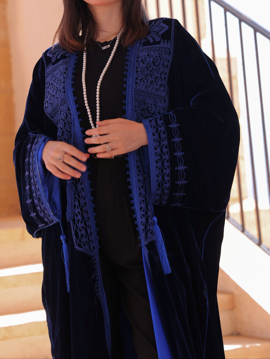 CAFTON BLEU ABAYA "VELVET" EN KATIFA AVEC DU GRO-fil HRIR
